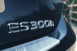 Lexus ES300h with Digital Door Monitors 2020 года (UK)